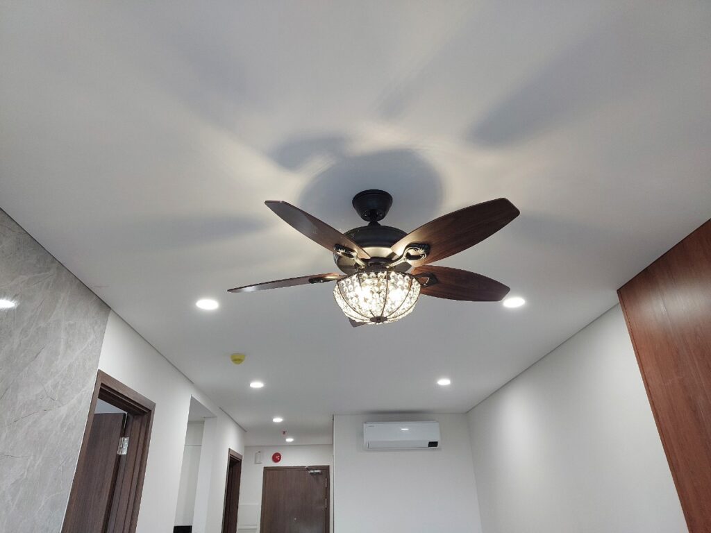 Quạt Trần QViFa
