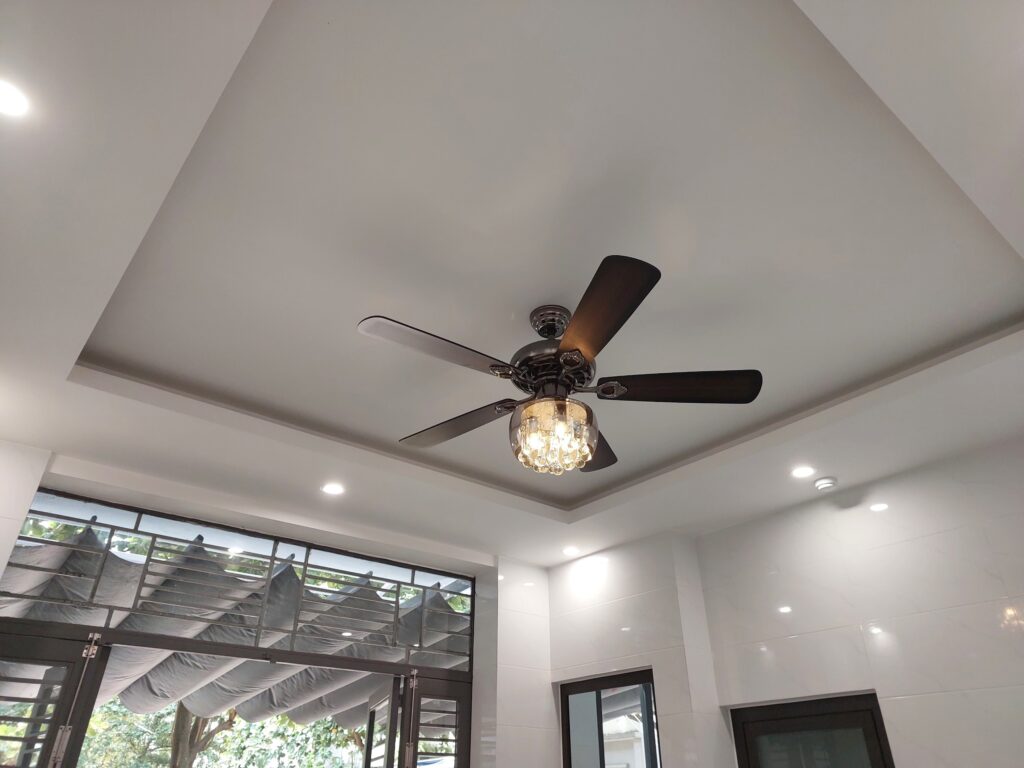 Quạt Trần QViFa